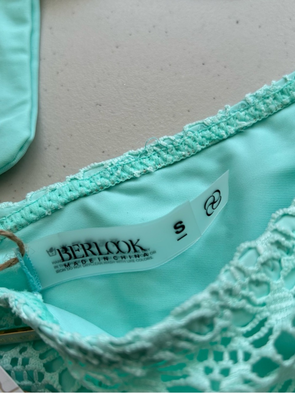 Berlook Bikini Set Small Cyan Blue Green Underwire Top V Cut Bottom Swimwear - Picture 6 of 10